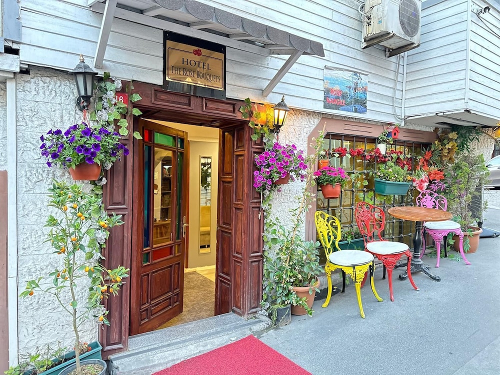 Rose Bouquets Otel - Image 22