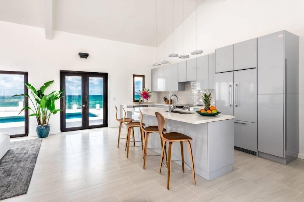 Villa Pelican Bay