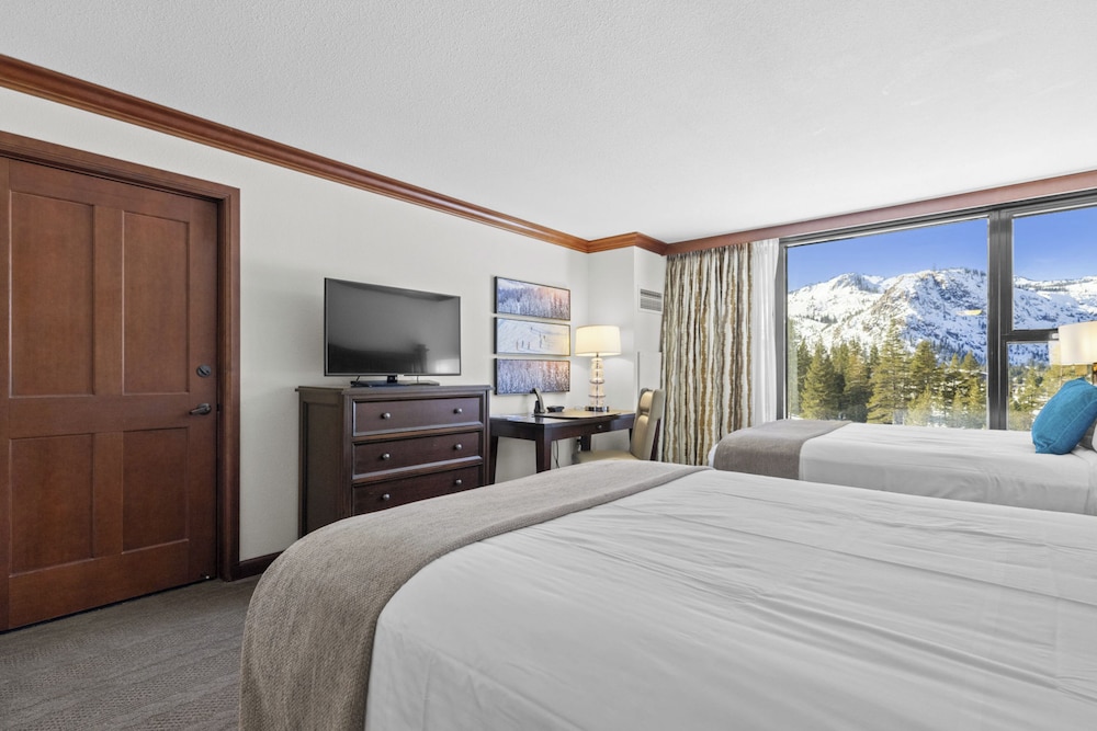 Valley View Condo w/ Resort Amenities