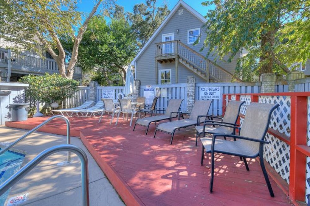 The Arbor by Elliott Beach Rentals view 5