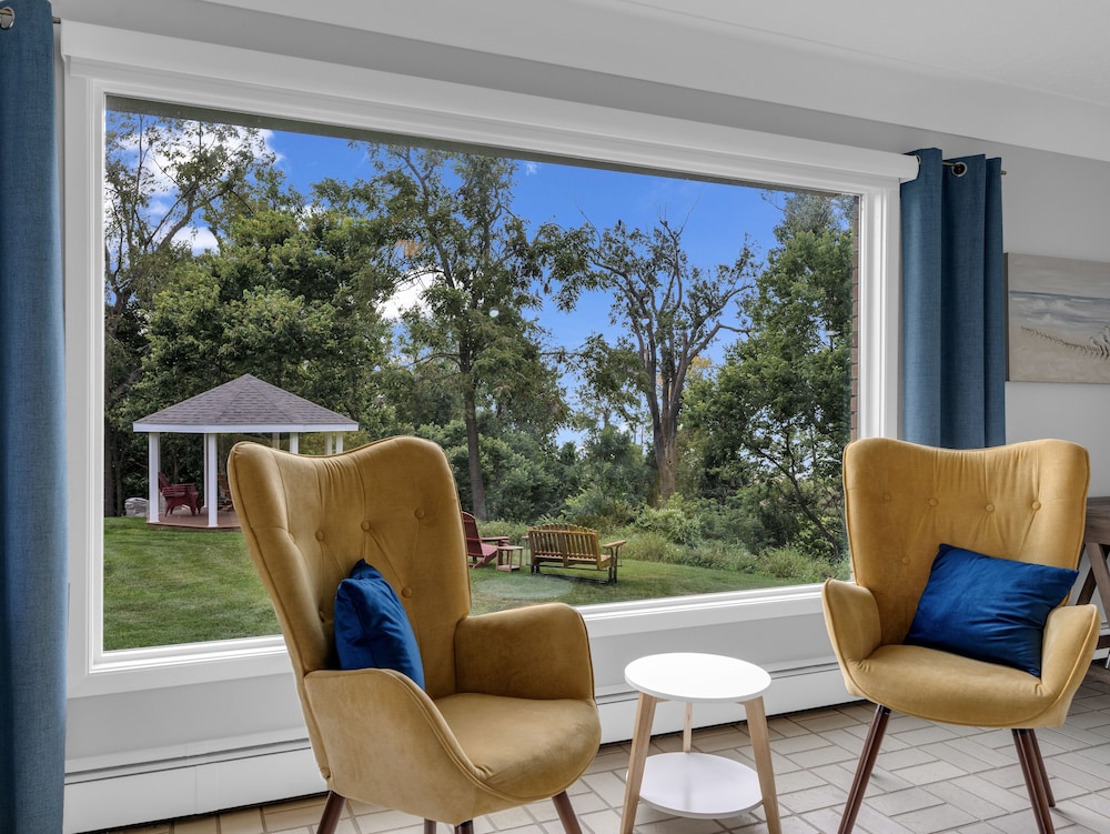 Coastal #1 and Cozy #2 - Seacliff Beach Suites
