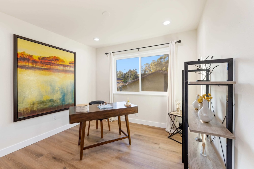 @ Marbella Lane - Cozy Gem Near Nature Trails