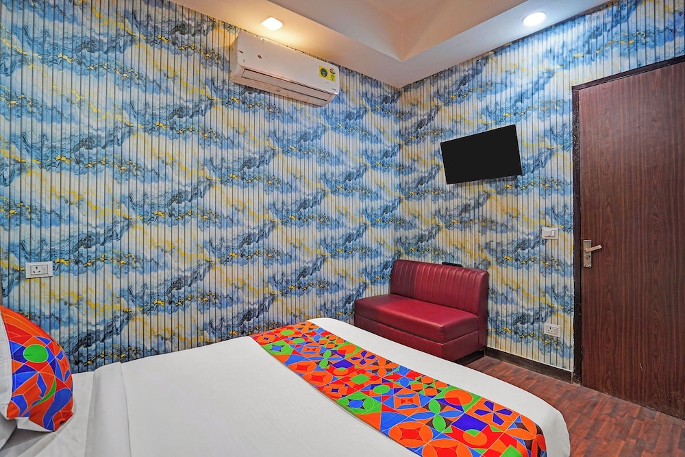Fabhotel Pingla Residency