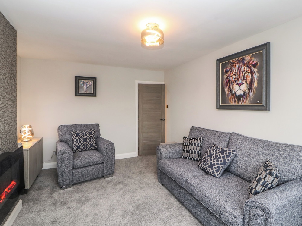 12 Merefell Road