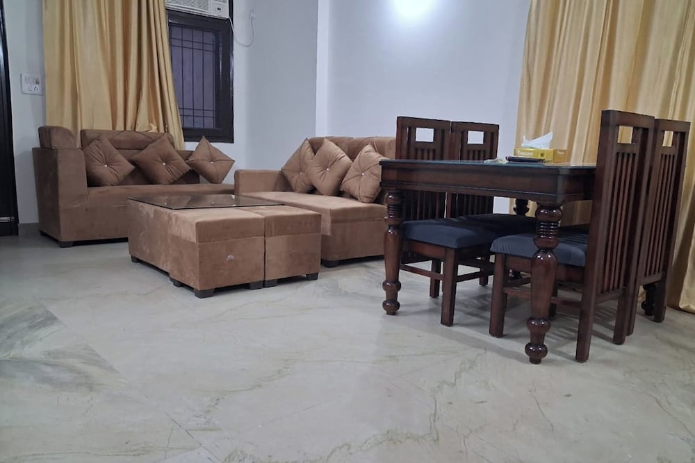 Metrolink Apartment & Suites-East Of Kailash