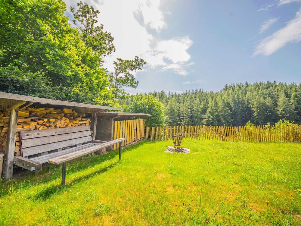 Holiday Home With a Terrace in Warisy