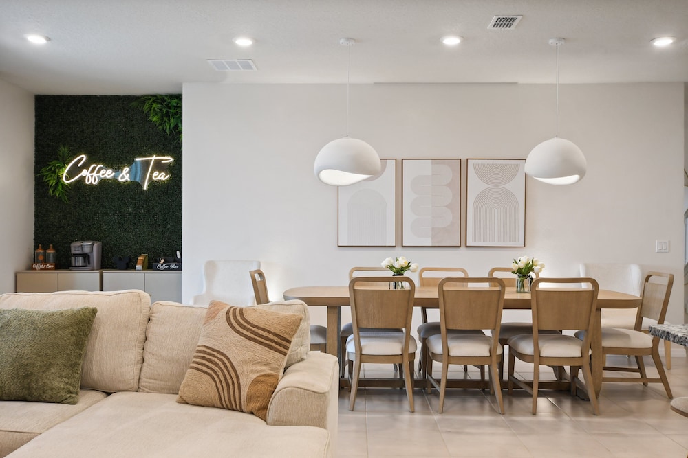 Luxury Stay: Pool, Games, Themed Rooms