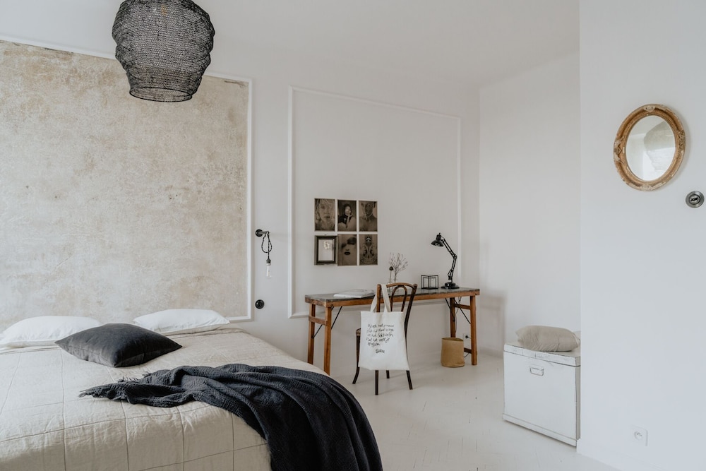 Warsaw Concierge Unique Design Studio view 3