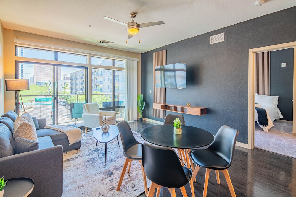 ROVE LIVING/KL - Iluminate