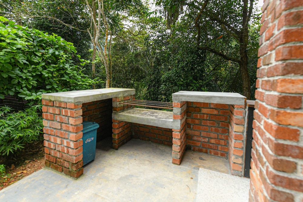 The HIJAU Camp & Cabin
