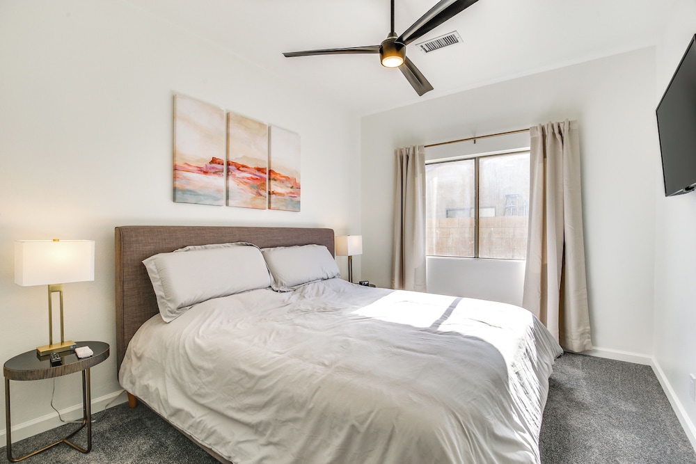 2 Mi to Coachella: Indio Oasis w/ Heated Pool