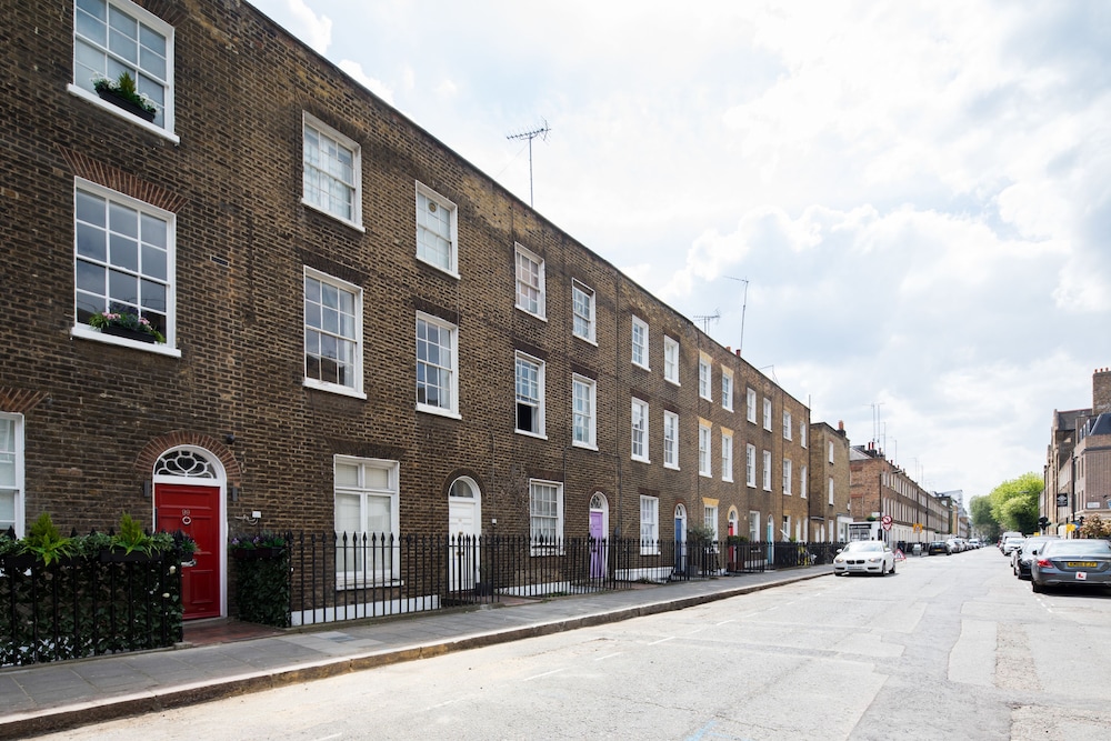 Star Street by Lime Street