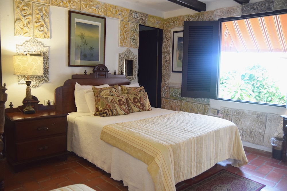 The Gallery Inn - Property Image 39
