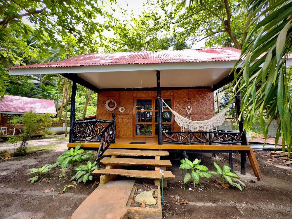 Playa Del Fuego Beach Hostel and Resort
