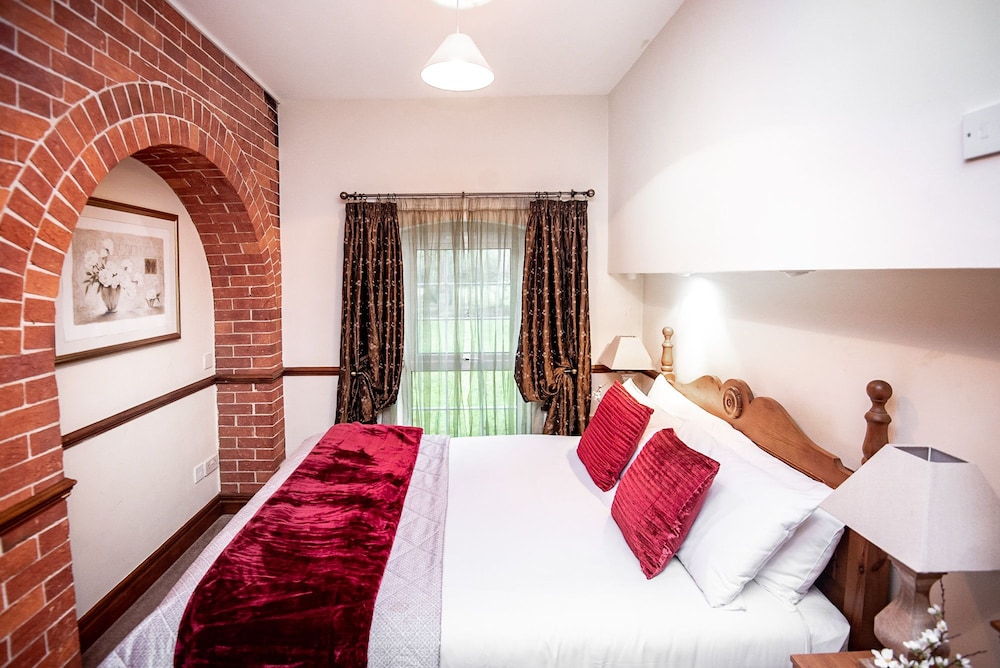 Trivelles Waterhall Country Hotel - Gatwick