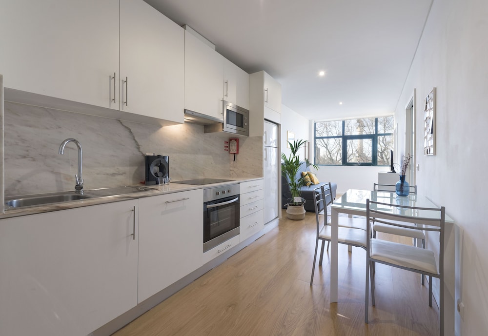 Apartment Boavista Roundabout by SweetPorto