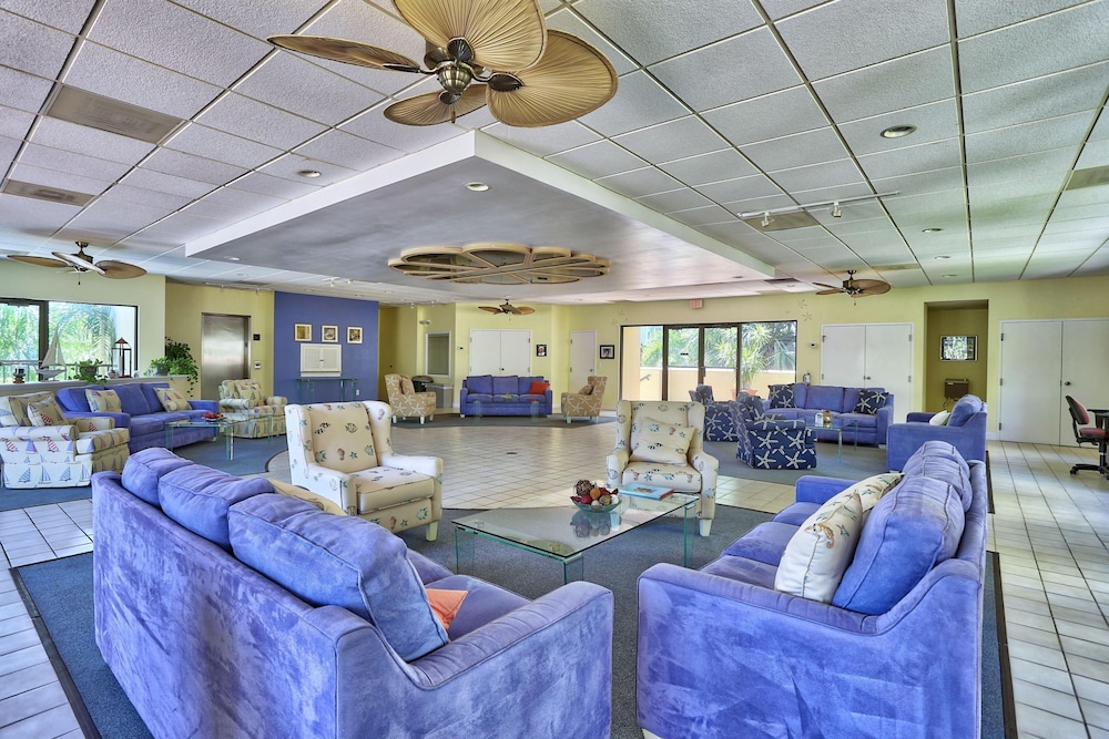 Land's End 10-303 Beach Front - Premier