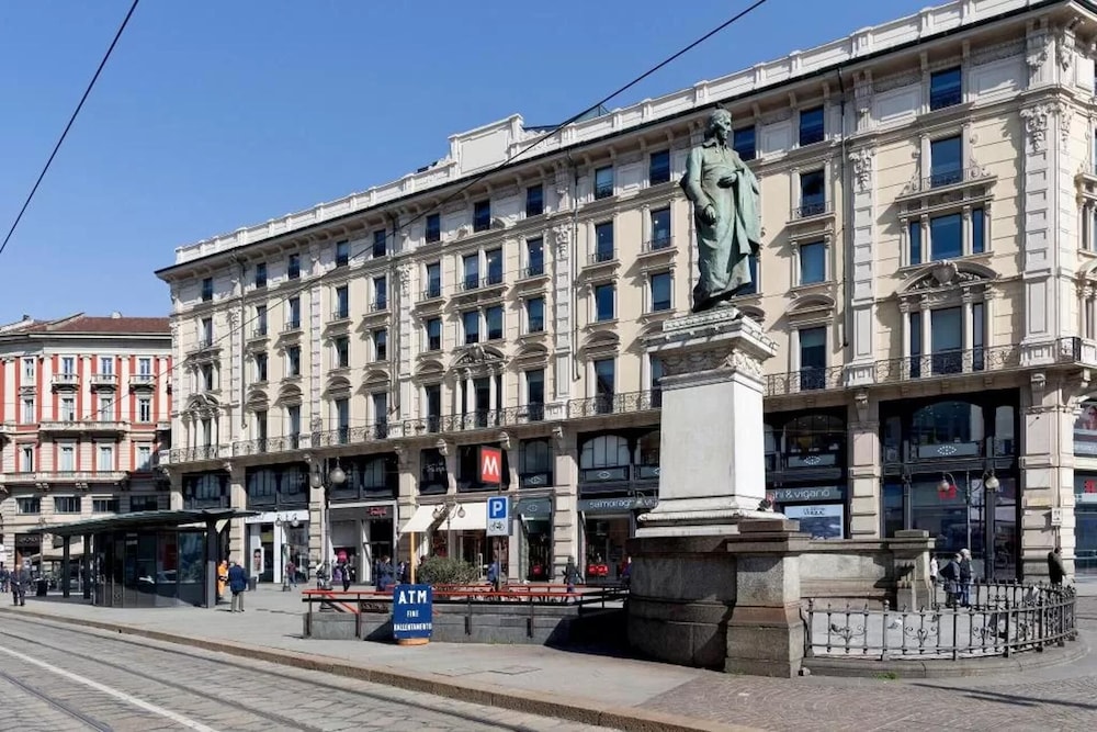Luxury Pleasure in Milano With bbq e Netflix