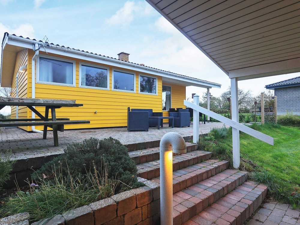 8 Person Holiday Home in Hesselager view 2