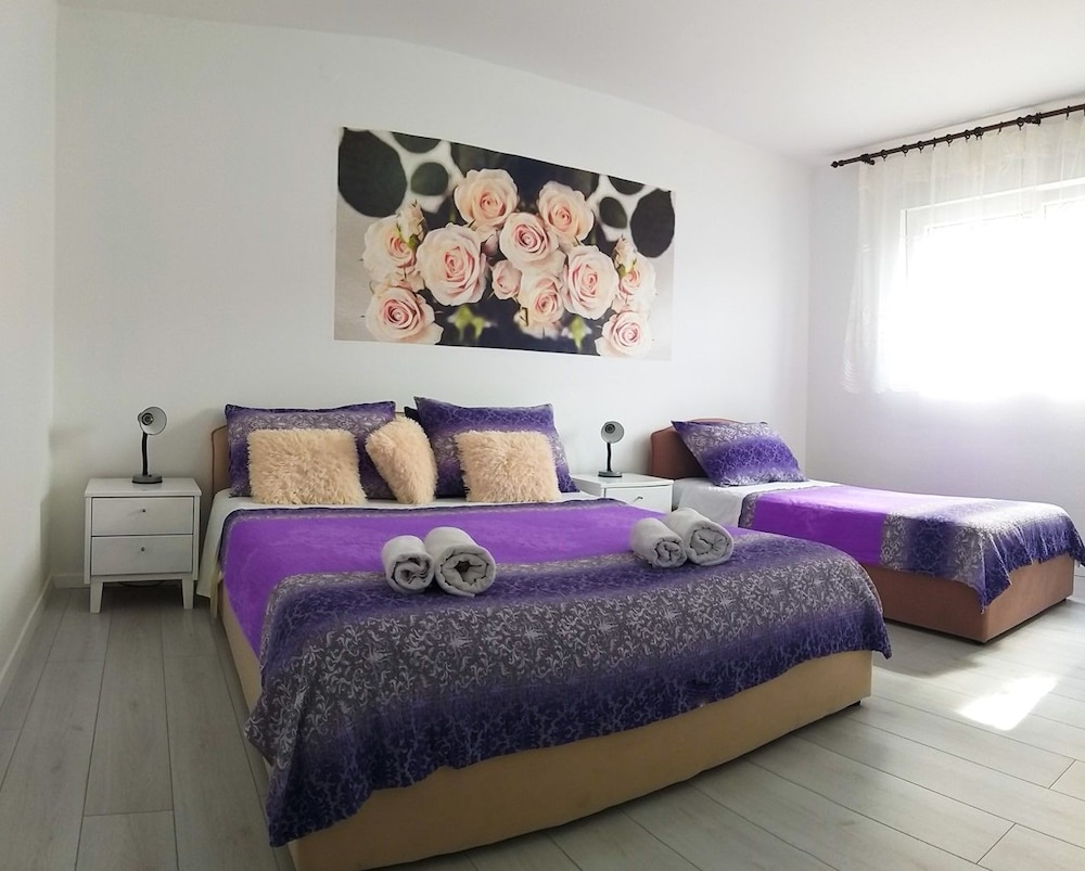 Apartments Cagalj