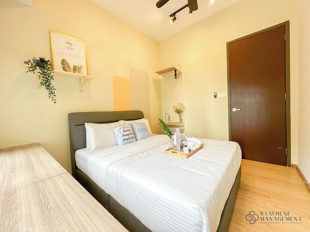 Country Garden Danga Bay Sea View Homestay by Stayrene