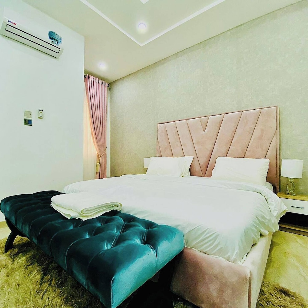Favour Shortlet Apartment