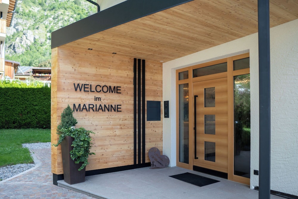 Garni Marianne