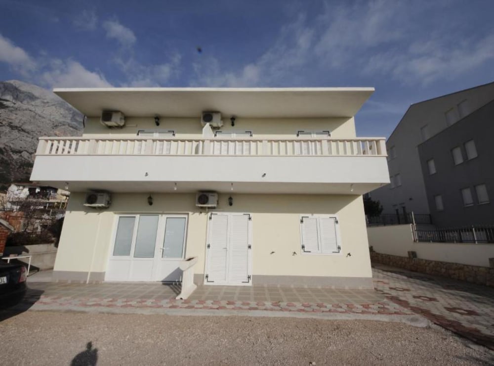 Apartments Katija