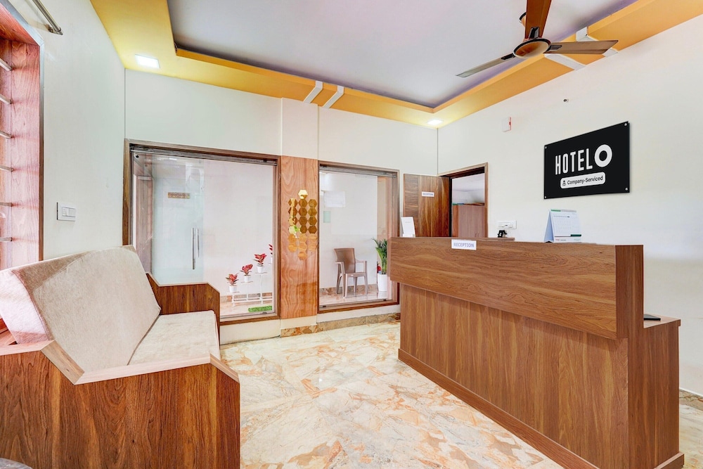 Super Hotel O Radha Residency