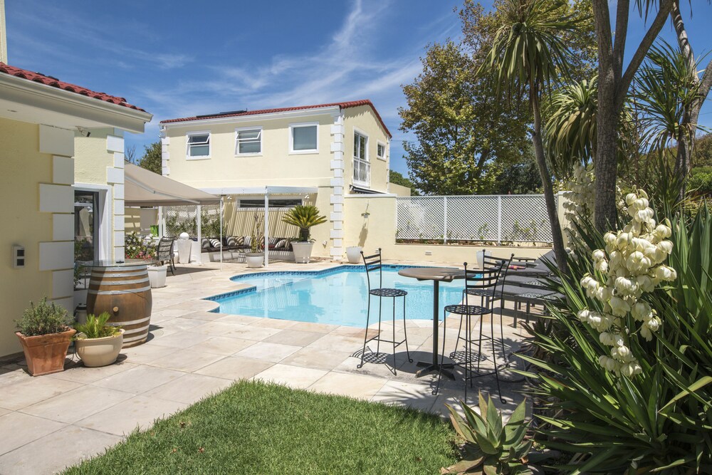 Constantia Cottages