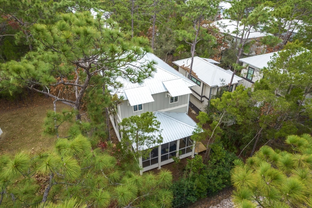 Magnolia Cottages by the Sea by Panhandle Getaways