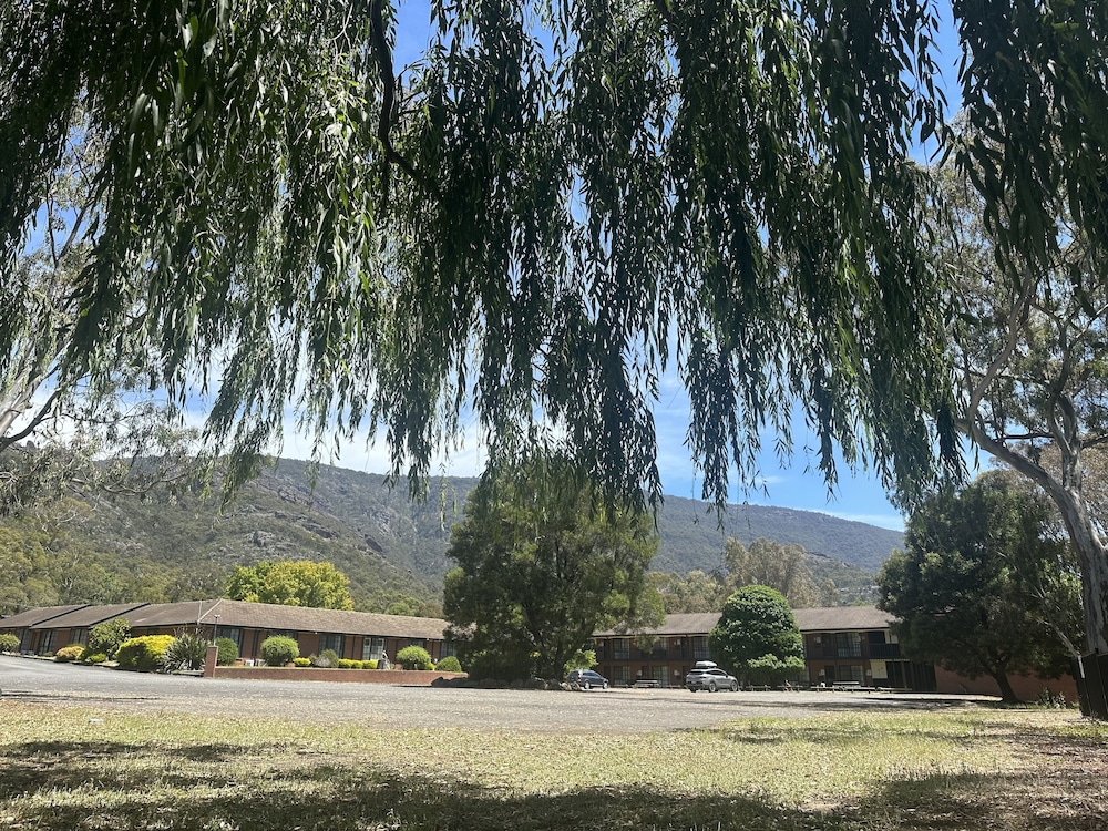 COUNTRY PLAZA HALLS GAP