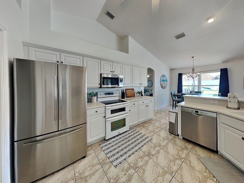 Shore Thing by Distinctive Beach Rentals