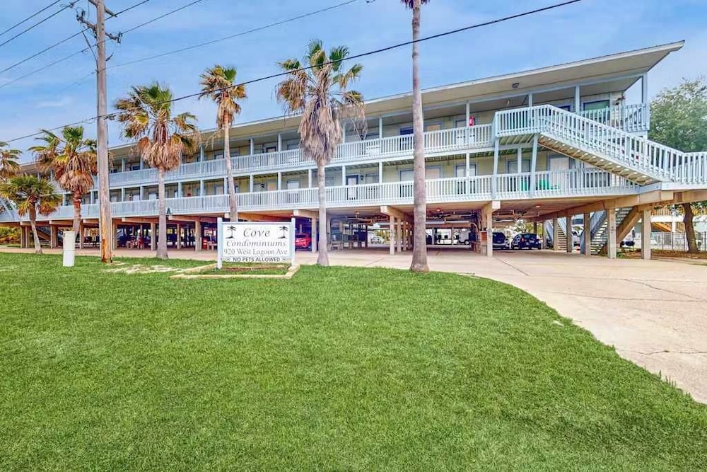 Leo s Place - 2 Bed With Pool Beaches Dining