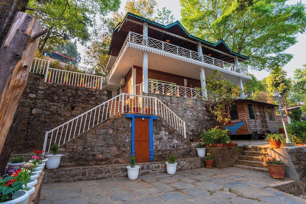 Echor Malusara Lakeview Retreat Bhimtal