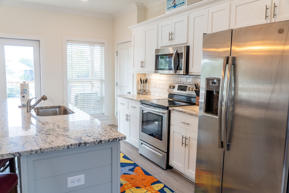 Sunset Blessing - 207 Arias Ct 4 Bedroom Home