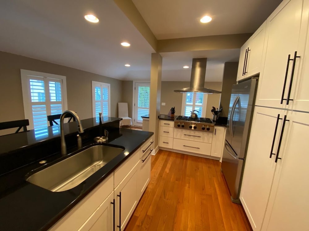 Olive Avenue 32