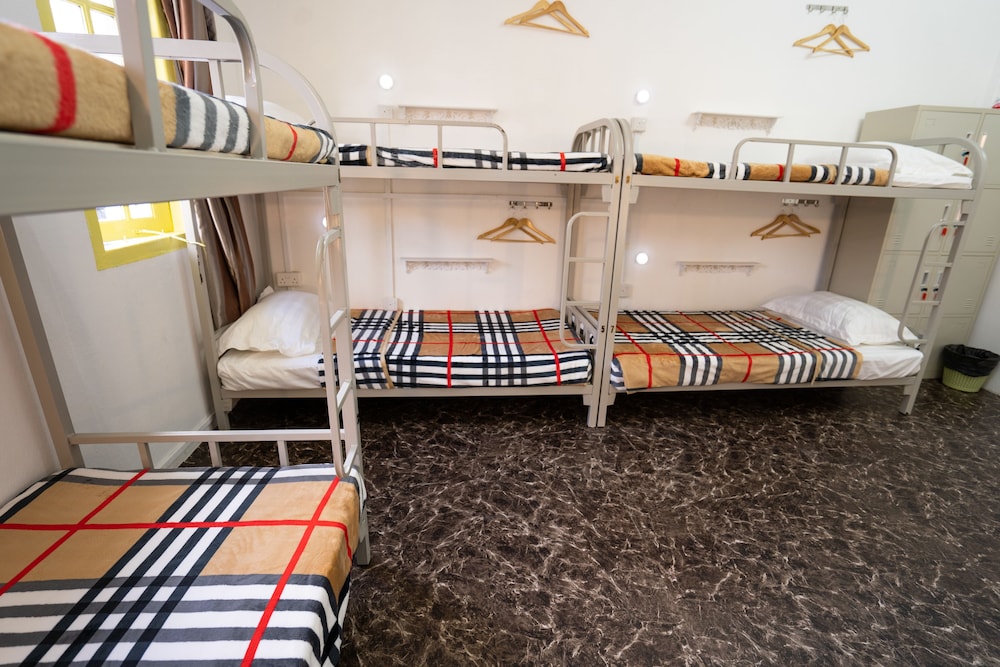 OSS Backpackers Hostel