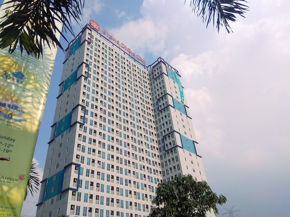 Modern And Comfy Studio Apartment Grand Dhika City