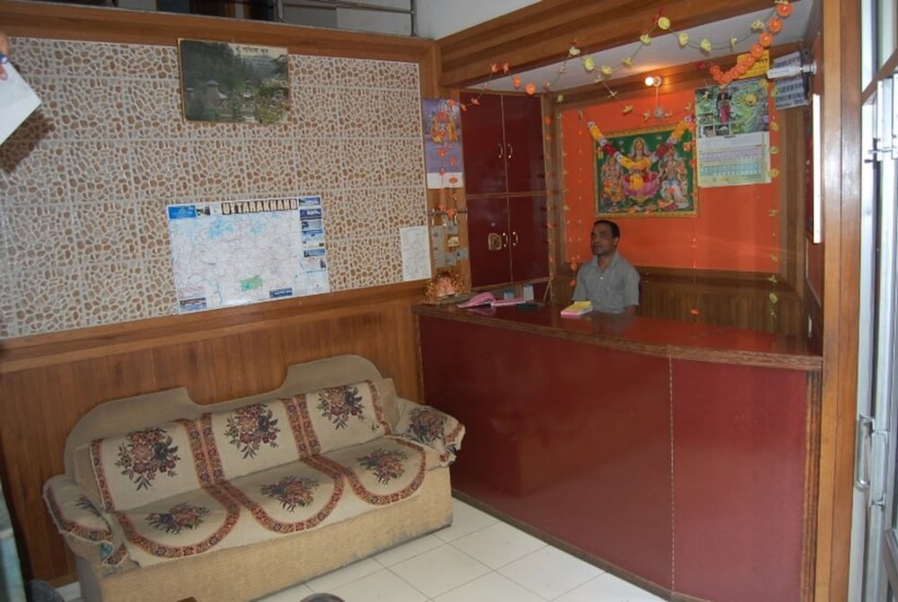 Lobby & Reception