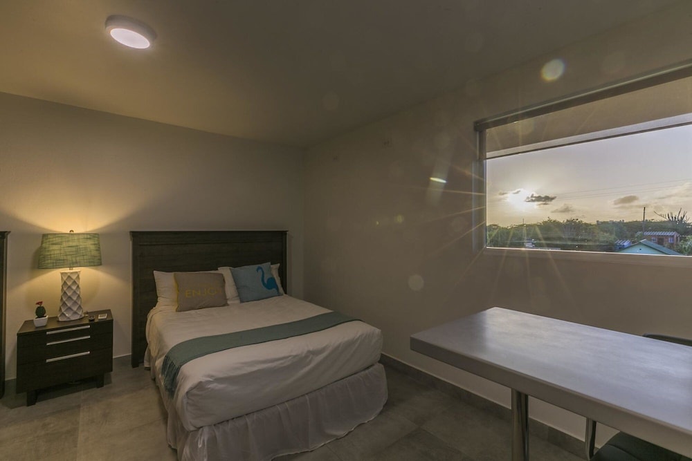 Turibana Plaza Suite 5 w Balcony