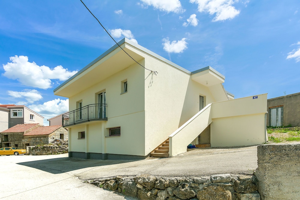 House Cattleya view 5