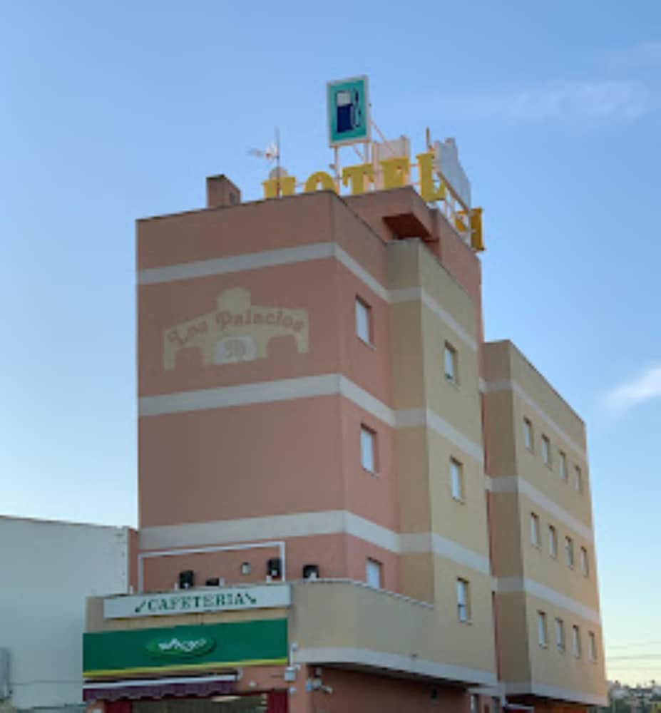 HOTEL LOS PALACIOS