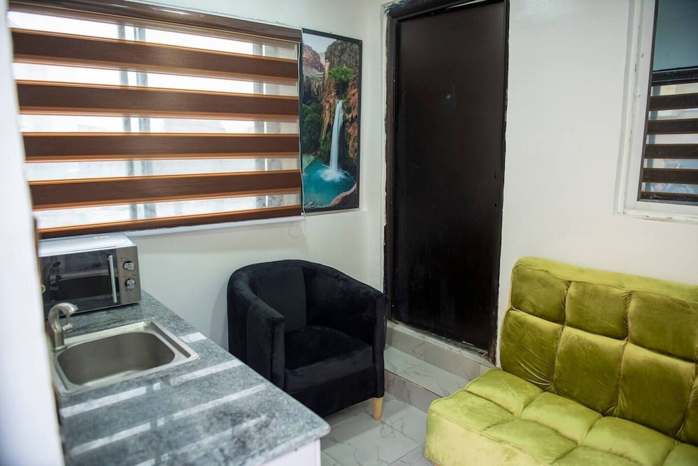 Inviting 1-bed Apartment Located in Abuja view 3