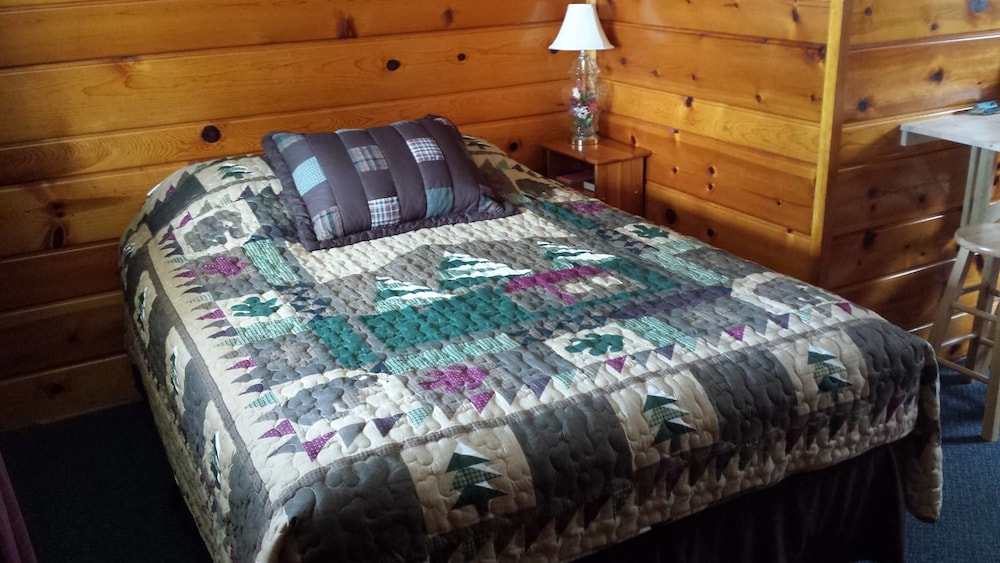 Bear Paw Inn