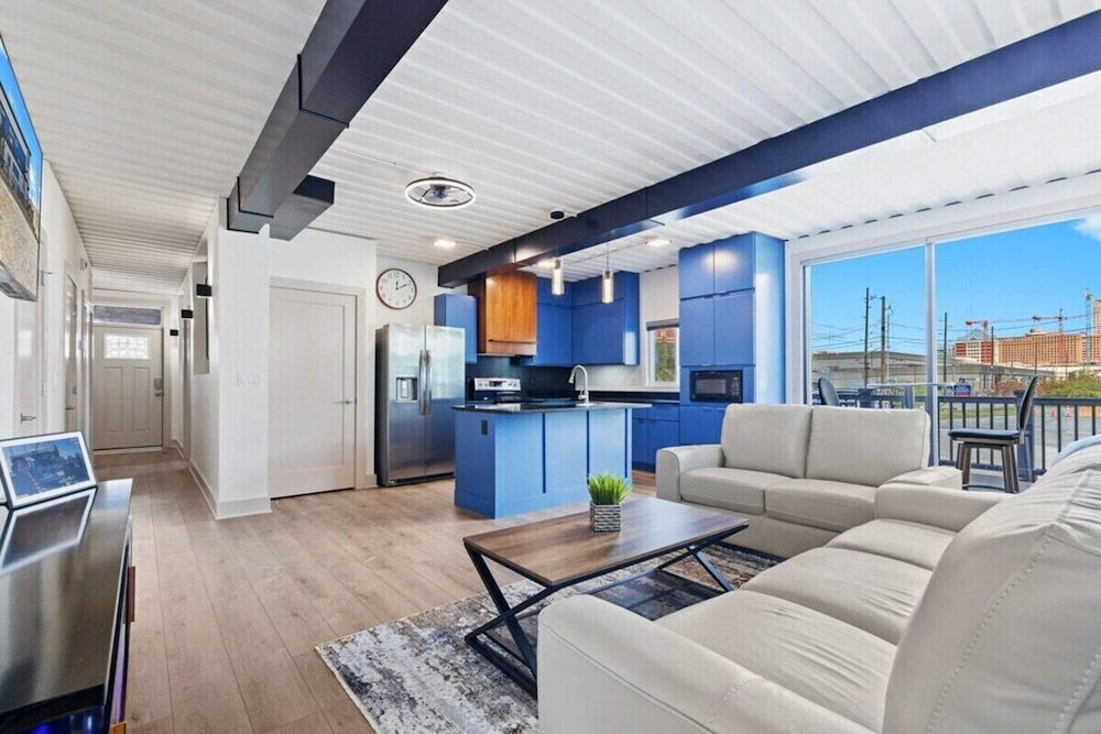 Indy Stadium Villas 711 L