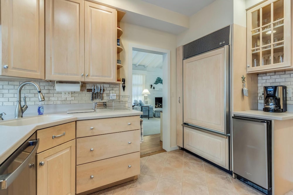 OAK Avenue 77