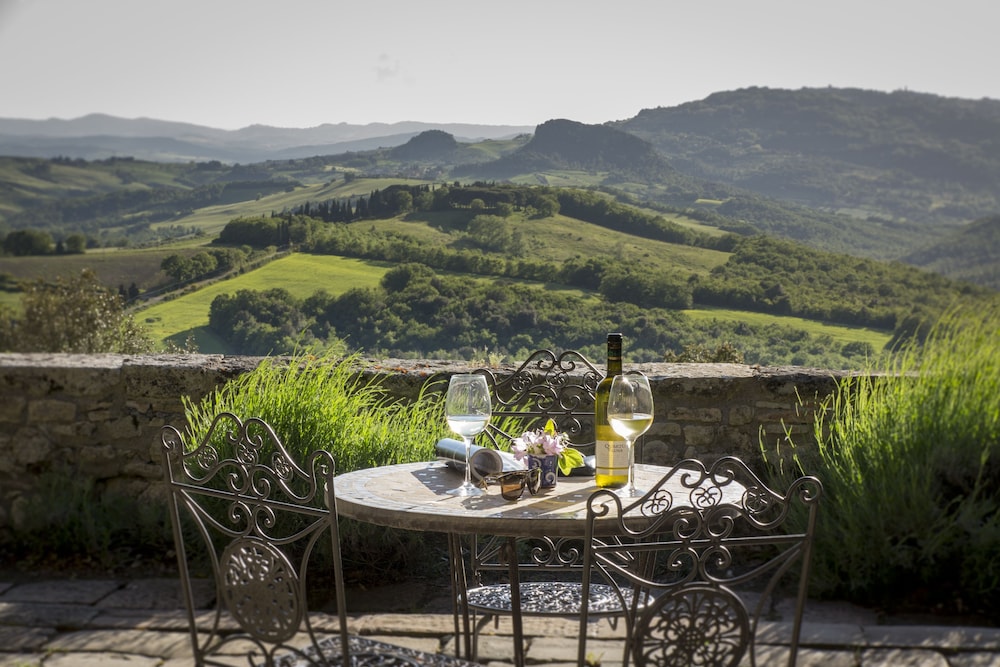 Borgo Pignano Volterra Tuscany