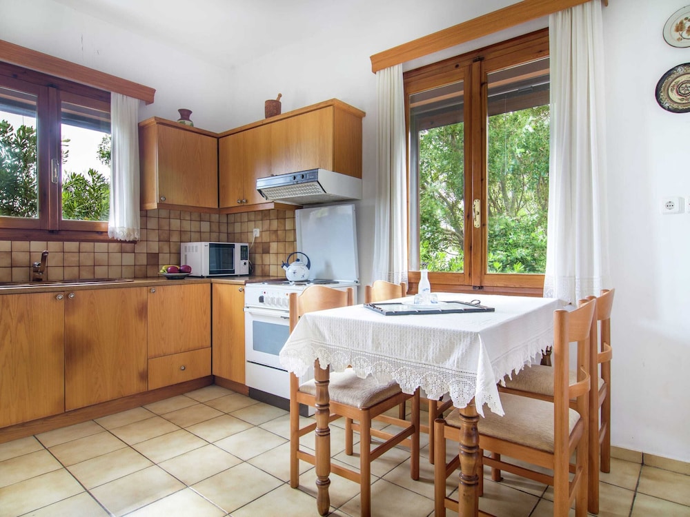Villa in Lefkogia With Private Pool view 3