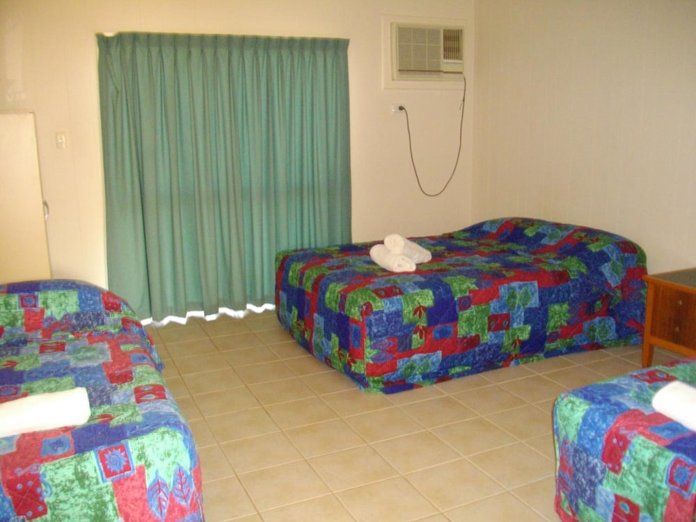 Kurrmine Beach Motel